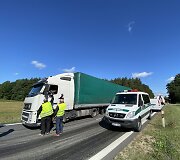 Lengvojo automobilio ir sunkvežimio avarija A16 kelyje