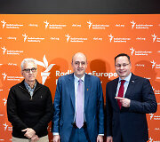 Jamie Fly, Žygimantas Pavilionis