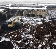 Darbai po padangų gaisro &bdquo;Ekologistika&ldquo; teritorijoje