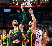 Jonas Valančiūnas ir Domantas Sabonis
