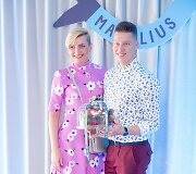 &bdquo;Makaliaus&ldquo; de&scaron;imtmečio &scaron;ventės akimirka