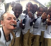 Maratonininkė Monika Juode&scaron;kaitė Tanzanijoje