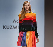 Agnės Kuzmickaitės 2018 m. pavasario ir vasaros kolekcijos modelis