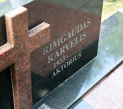 Aktorius Rimgaudas Karvelis i&scaron;lydėtas į paskutinę kelionę