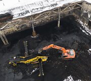 Darbai po padangų gaisro &bdquo;Ekologistika&ldquo; teritorijoje