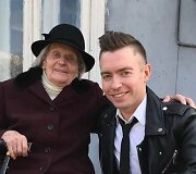 Anyk&scaron;čių rajone gyvenančiai Onai Varanavičienei &ndash; 100 metų. Su anūku