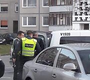 Vilniaus policija tramdė kirviu mosavusį vyrą