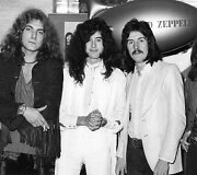 &bdquo;Led Zeppelin&ldquo; 1969-aisiais: (i&scaron; kairės) Robertas Plantas, Jimmy Page'as, Johnas Bonhamas ir Johnas Paulas Jonesas