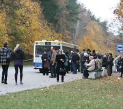 Autobusais į kapines atvažiavę klaipėdiečiai nepatyrėjo didelio patogumo. 