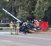 Vilniuje automobiliui atsitrenkus į stulpą žuvo du jaunuoliai