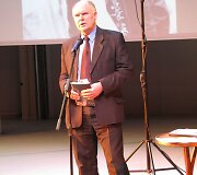 Lietuvos ra&scaron;ytojų sąjungos leidyklos redaktorius Valentinas Sventickas taip pat dalijosi mintimis apie aktorių.