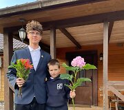 Mamos Rasos sūnus Vytautas su broliu