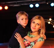 Eglė Jackaitė su sūnumi Elijumi