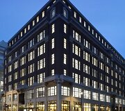 &bdquo;Aprangos&rdquo; grupė atidaro pirmąją &bdquo;Burberry&ldquo; parduotuvę Baltijos &scaron;alyse