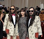Jaredas Leto, Dakota Johnson, Alessandro Michele