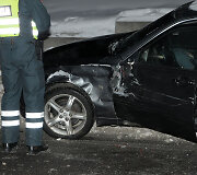Apgadintas automobilis &bdquo;Lexus&ldquo;