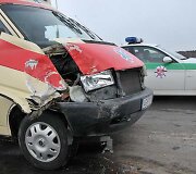Asociatyvinė nuotr.: Į avariją patekęs ligoninės automobilis