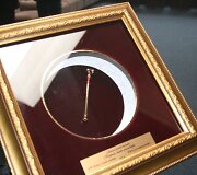 Už &scaron;viesiausio miesto nominaciją gauta auksinė krivūlė. 2010 m. spalio 11 d.