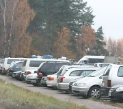 Aik&scaron;telės prie kapinių buvo perpildytos