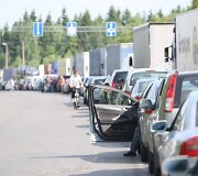 Medininkų pasienio poste kelių kilometrų eilės