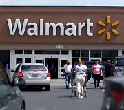 &bdquo;Wal Mart&ldquo; prekybos centre