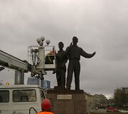 Nuo Žaliojo tilto valoma Kovo 11-ąją nupie&scaron;ta Lietuvos vėliava