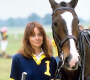Stefanie Powers (1986 m.)