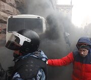 Kijeve protestuotojai susirėmė su Ukrainos milicija