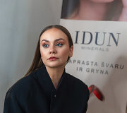 Aktorė ir dainininkė tapo &bdquo;Idun Minerals&ldquo; modeliais: i&scaron;bandė naujas spalvas ir formas