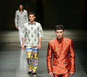 &bdquo;Dolce & Gabbana&ldquo; 2016 m. pavasario-vasaros kolekcijos modelis