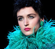 &bdquo;Armani Priv&eacute;&ldquo; 2015 m. rudens kolekcijos modelis