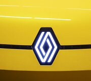 &bdquo;Renault 5 Prototype&ldquo; papuo&scaron;tas nauju logotipu