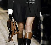 &bdquo;Michael Kors&ldquo; 2020&ndash;2021 m. rudens ir žiemos kolekcijos modelis