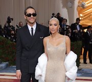 Kim Kardashian, Pete'as Davidsonas