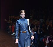 &bdquo;Gucci&ldquo; 2015 m. pavasario-vasaros kolekcijos modelis