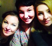 Eglija Vaikevičė su dukromis Klaudija ir Greta