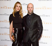 Rosie Huntington-Whiteley ir Jasonas Stathamas