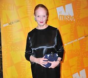 &bdquo;Vogue&ldquo; meno vadovė renkasi &scaron;varią klasiką