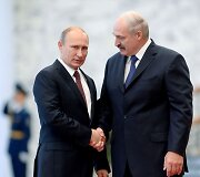 Rusijos prezidentas Vladimiras Putinas ir Baltarusijos prezidentas Aliaksandras Luka&scaron;enka