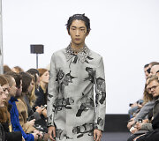 &bdquo;J.W. Anderson&ldquo; 2016 m. rudens-žiemos kolekcijos modelis