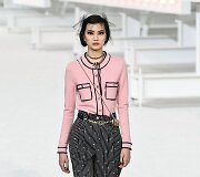 &bdquo;Chanel&ldquo; 2021 m. pavasario ir vasaros kolekcijos modelis