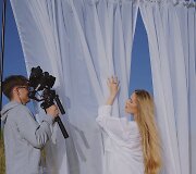 Iveta Svilainytė ir Rokas Yan pristato kūrinį &bdquo;Vasaros mažai&ldquo;