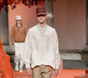 &bdquo;Ermenegildo Zegna&ldquo; 2018 m. pavasario-vasaros kolekcijos modelis 