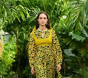 &bdquo;Jason Wu&ldquo; 2021 m. pavasario ir vasaros kolekcijos modelis