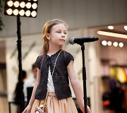 &bdquo;Vilnius Outlet&ldquo; ir modelių mokykla &bdquo;CatWalk&ldquo; surengė stilingą &bdquo;Back To School&ldquo; mados &scaron;ventę.