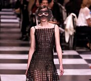&bdquo;Christian Dior Haute Couture&ldquo; 2018 m. pavasario ir vasaros kolekcijos modelis