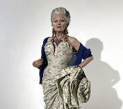 &bdquo;Vivienne Westwood&ldquo; 2021 m. pavasario ir vasaros kolekcijos modelis