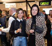 Simona Bandita kairėje