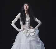 &bdquo;Vera Wang&ldquo; 2016 m. rudens vestuvinių suknelių kolekcijos modelis