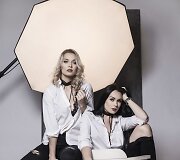 &bdquo;Pinup girls&ldquo;: Simona Nainė ir Viktorija Sutkutė